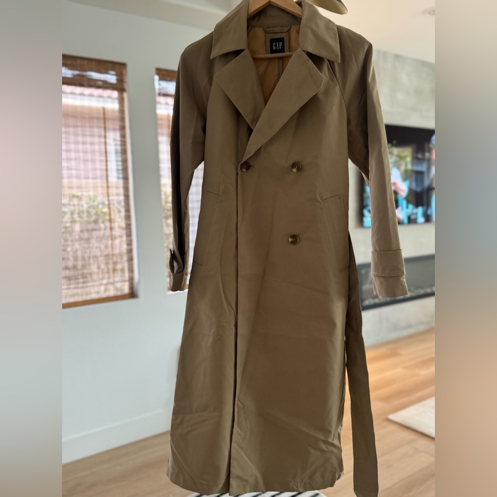 GAP Classic Tan Trench Coat